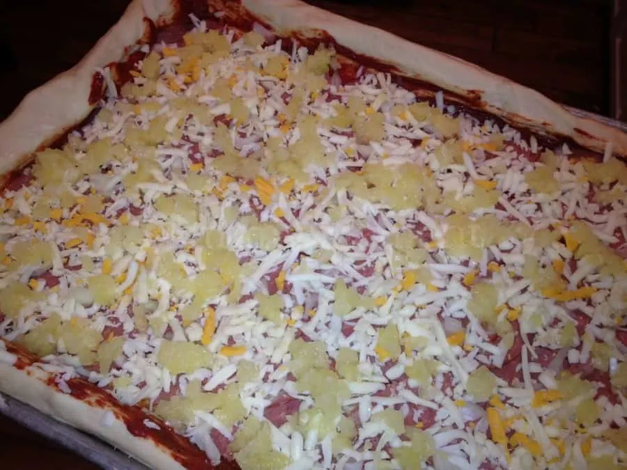 Stuffed crust pizza : Mommy Moment