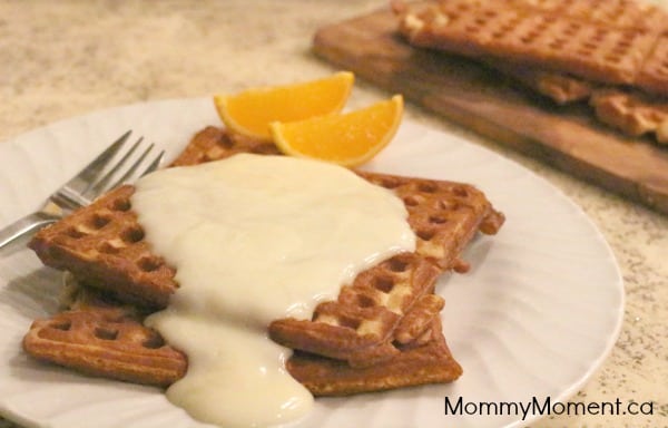 waffles-white-sauce