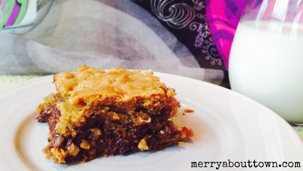 Ooey-Gooey-Chocolate-Butterscotch-Pecan-Cookie-Bars-Merry-About-Town-620x349