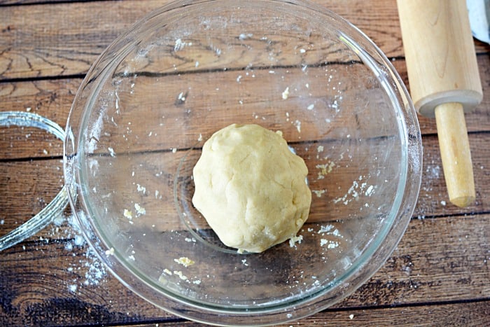 snowflake-shortbread-cookie-recipe-process-3