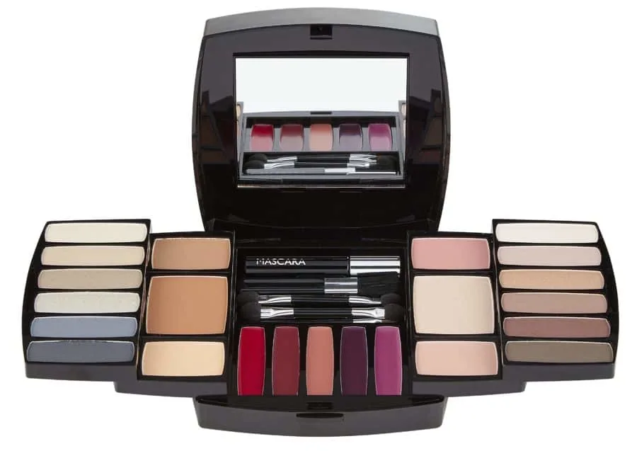 quo-ultimate-beauty-eye-lip-cheek-collection-2