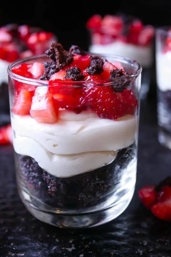 Strawberry Brownie Cheesecake mini dessert