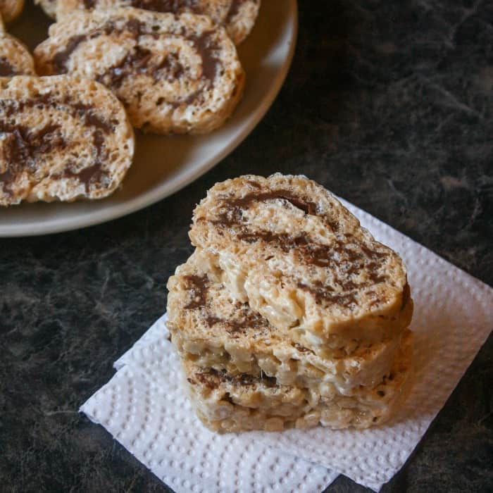 PEANUT BUTTER RICE KRISPIE ROLL