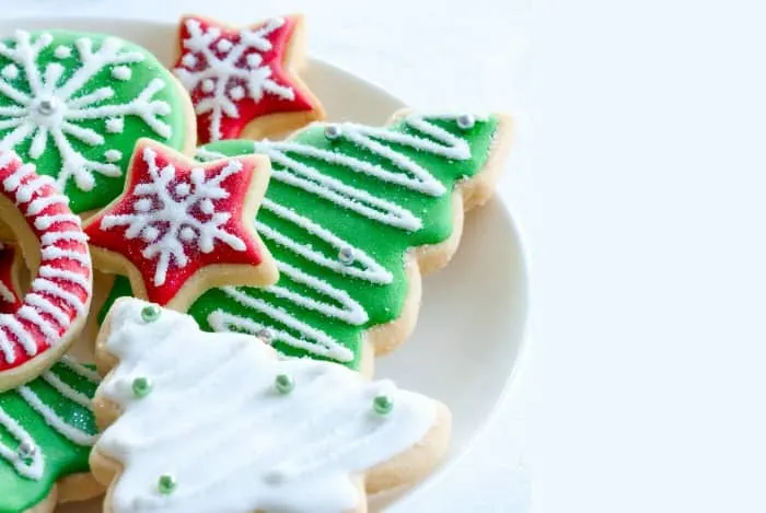 A great way to celebrate the coming holidays is to create a fun Christmas bucket list for families. In fact, creating a Christmas bucket list can even become a new holiday tradition.